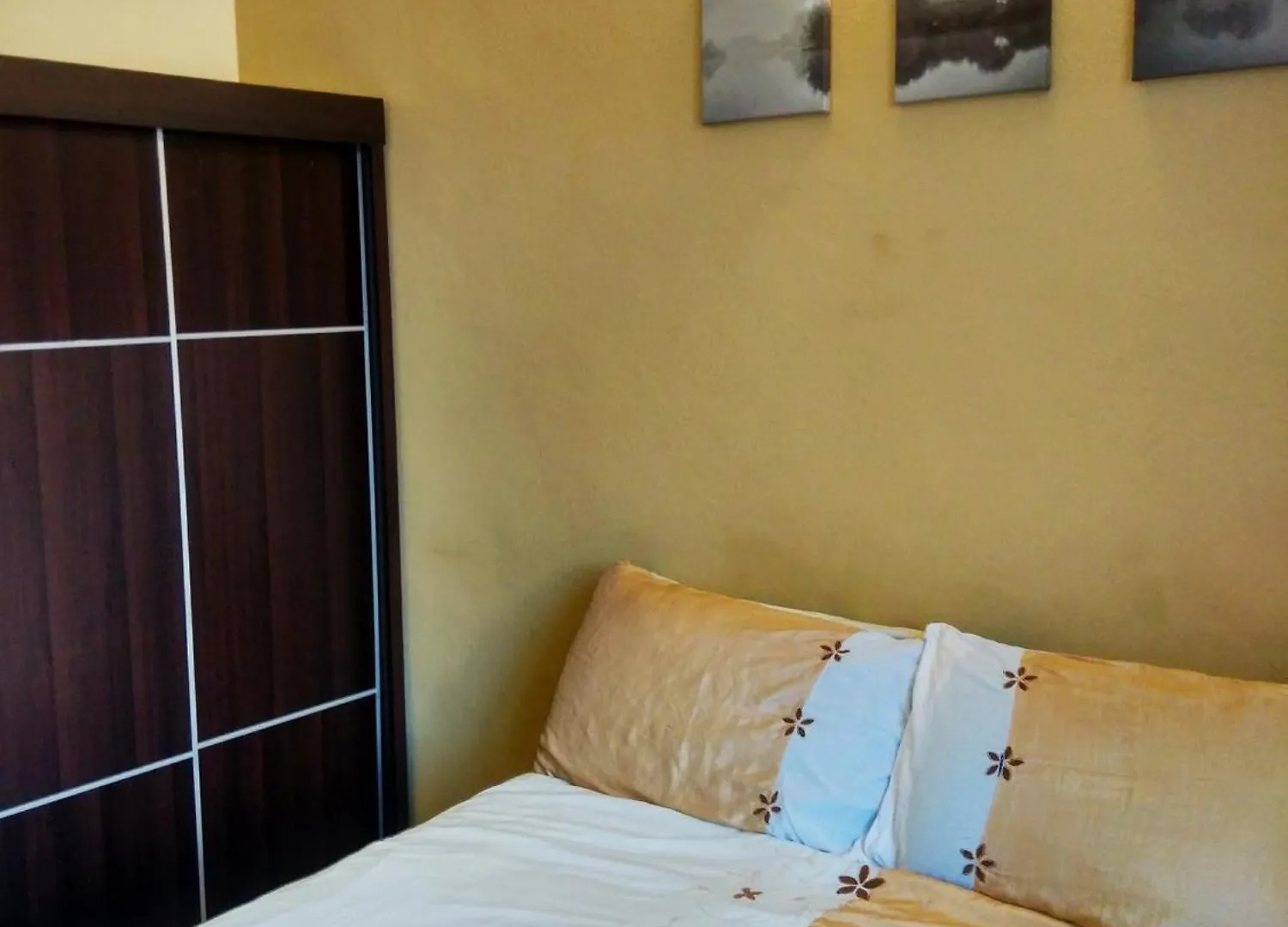 Cozy & Comfy 3 Rooms Apartment Near Beach Batu Ferringhi Malaysia